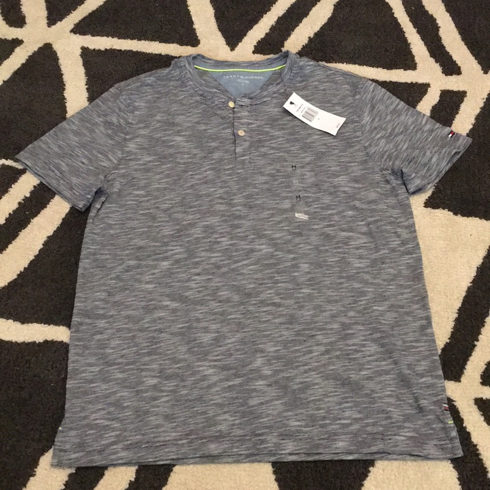 NWT Tommy Hilfiger Tee - Size M